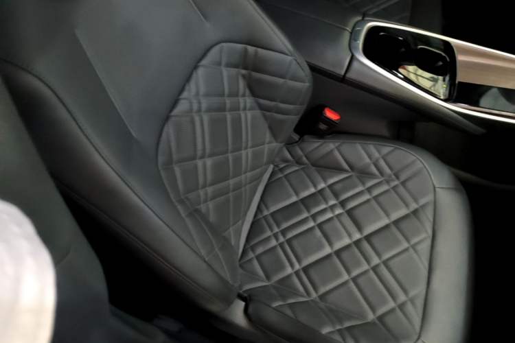 Used CHANGAN NEVO A07 2024 Pure Electric "True Fragrance" Edition 515 Prestige Model Right Front Seat