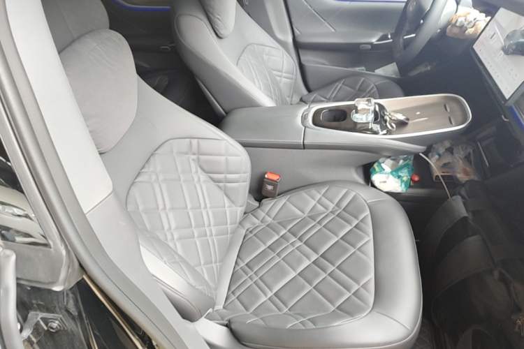 Used CHANGAN NEVO A07 2024 All-Electric "True Fragrance" Edition 515 Luxurious Model 58.9 kWh Right Front Seat