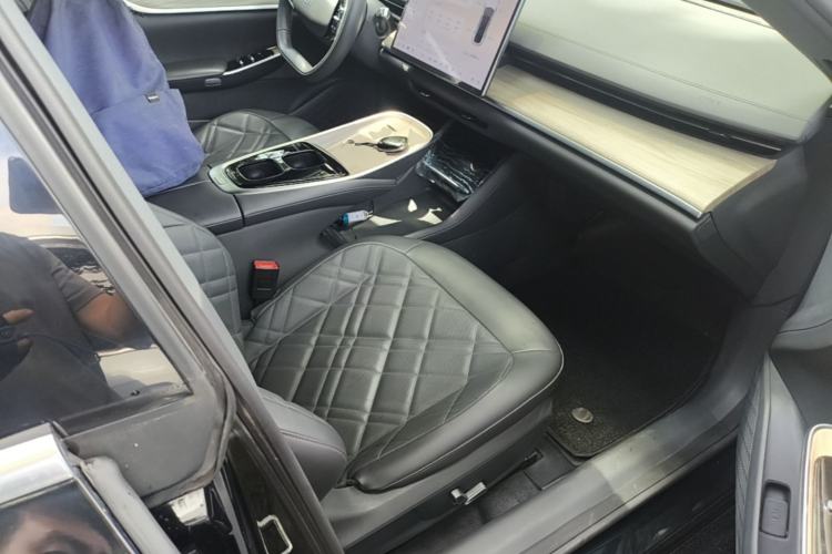 Used CHANGAN NEVO A07 2024 All-Electric "True Fragrant" Edition 515 Elite Model Right Front Seat
