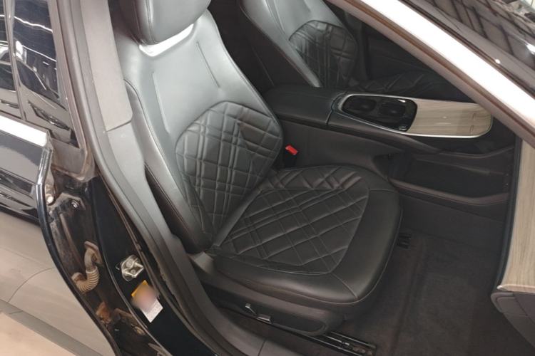 Used CHANGAN NEVO A07 2024 All-Electric "True Fragrant" Edition 515 Elite Model Right Front Seat