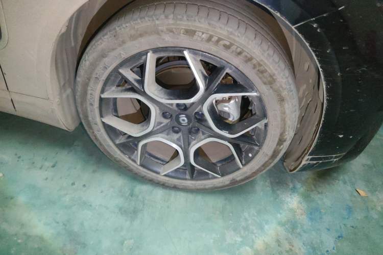 Used CHANGAN NEVO A07 2024 All-Electric "True Fragrance" Edition 515 Luxurious Model 58.9 kWh Right Front Wheel Hub