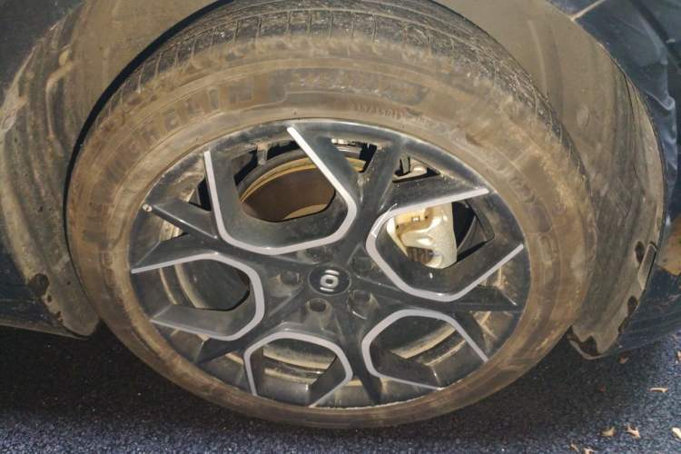 Used CHANGAN NEVO A07 2024 All-Electric "True Fragrance" Edition 515 Luxurious Model 58.9 kWh Right Front Wheel Hub