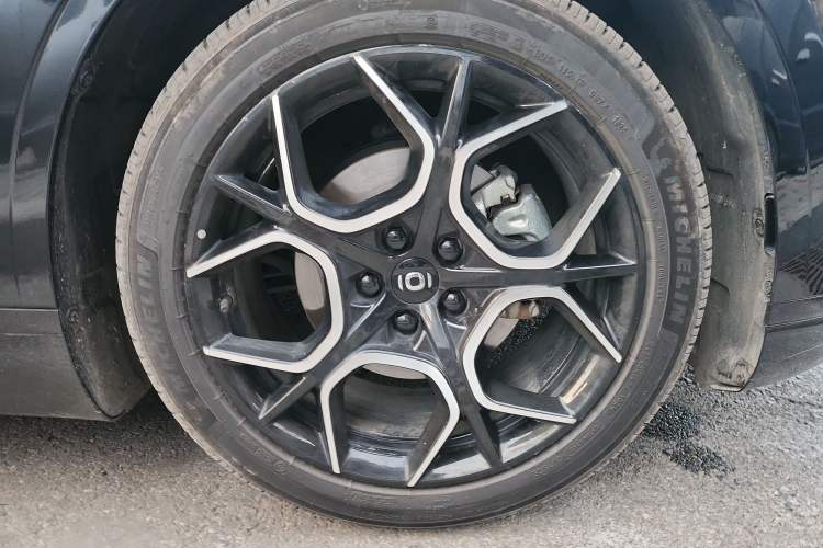Used CHANGAN NEVO A07 2024 Pure Electric "True Fragrance" Edition 515 Prestige Model Right Front Wheel Hub