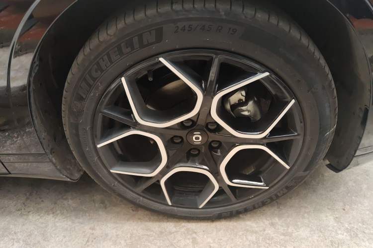 Used CHANGAN NEVO A07 2024 Pure Electric "True Fragrance" Edition 515 Prestige Model Right Front Wheel Hub