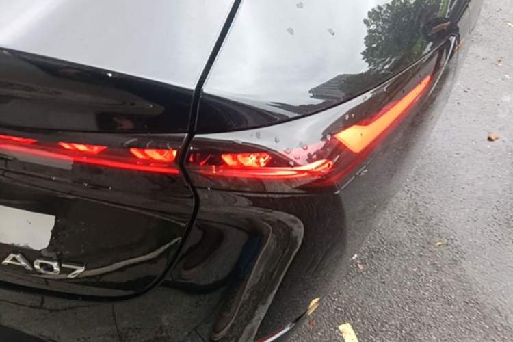 Used CHANGAN NEVO A07 2024 Pure Electric "True Fragrance" Edition 515 Prestige Model Right Rear Taillight