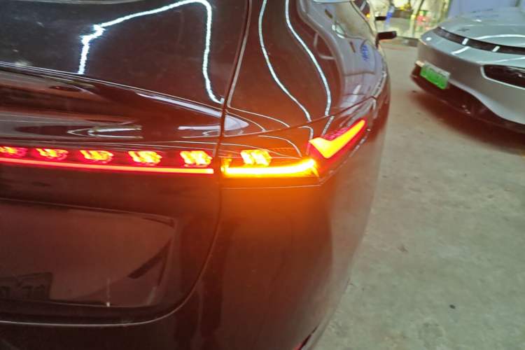 Used CHANGAN NEVO A07 2024 Pure Electric "True Fragrance" Edition 515 Prestige Model Right Rear Taillight