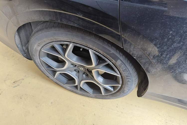 Used CHANGAN NEVO A07 2024 All-Electric "True Fragrance" Edition 515 Luxurious Model 58.9 kWh Right Rear Wheel Hub