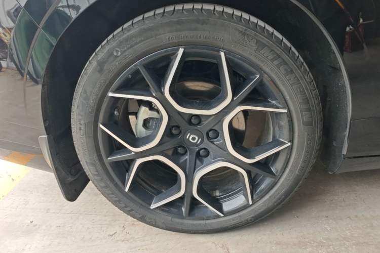 Used CHANGAN NEVO A07 2024 All-Electric "True Fragrance" Edition 710 Flagship Model Right Rear Wheel Hub
