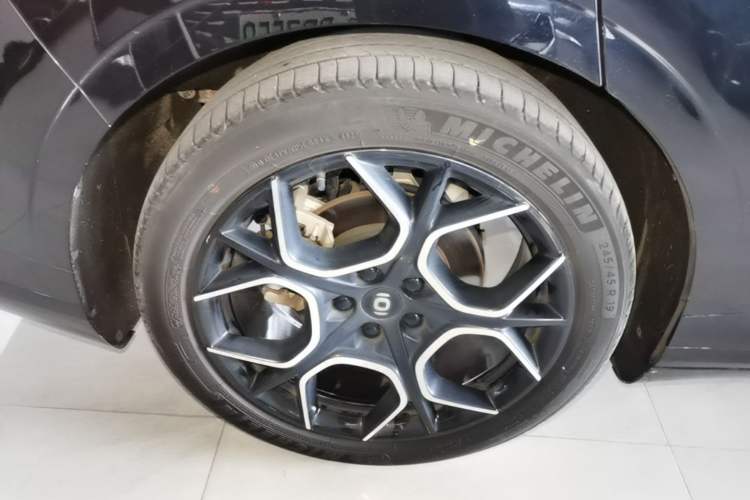Used CHANGAN NEVO A07 2024 Pure Electric "True Fragrance" Edition 515 Prestige Model Right Rear Wheel Hub