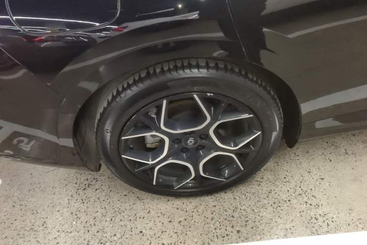 Used CHANGAN NEVO A07 2024 Pure Electric "True Fragrance" Edition 515 Prestige Model Right Rear Wheel Hub