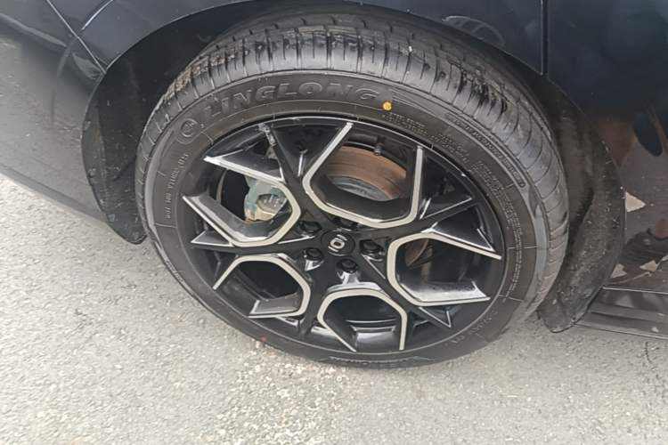 Used CHANGAN NEVO A07 2024 All-Electric "True Fragrance" Edition 710 Flagship Model Right Rear Wheel Hub