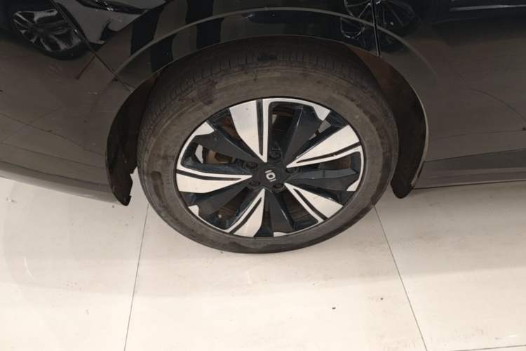 Used CHANGAN NEVO A07 2024 All-Electric "True Fragrant" Edition 515 Elite Model Right Rear Wheel Hub