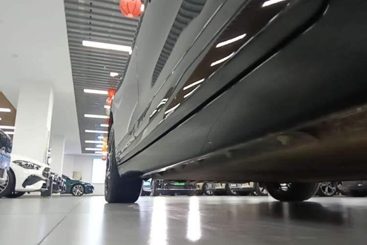 Used CHANGAN NEVO A07 2024 All-Electric "True Fragrance" Edition 710 Flagship Model Right Side Sill