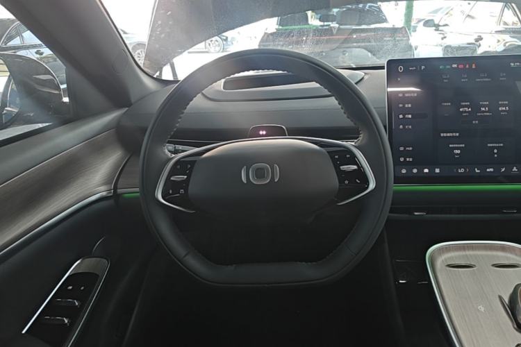 Used CHANGAN NEVO A07 2024 All-Electric "True Fragrance" Edition 515 Luxurious Model 58.9 kWh Steering Wheel