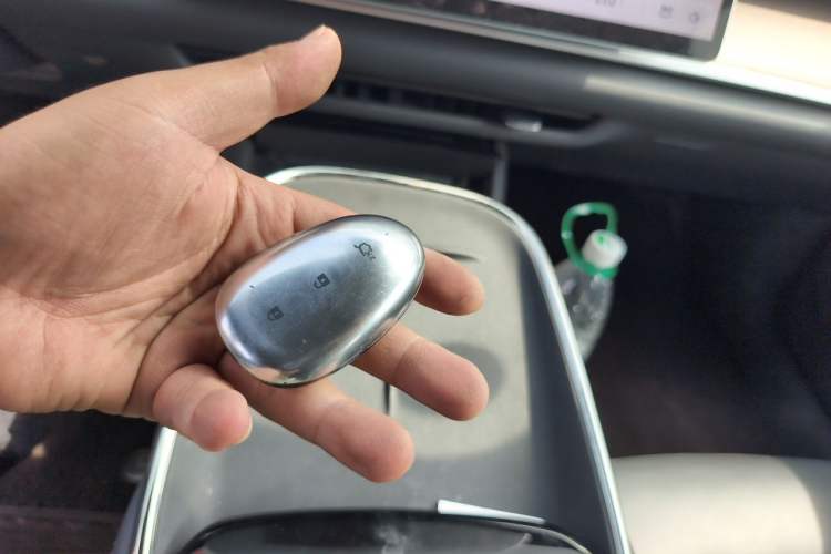 Used CHANGAN NEVO A07 2024 Pure Electric "True Fragrance" Edition 515 Prestige Model Vehicle Key