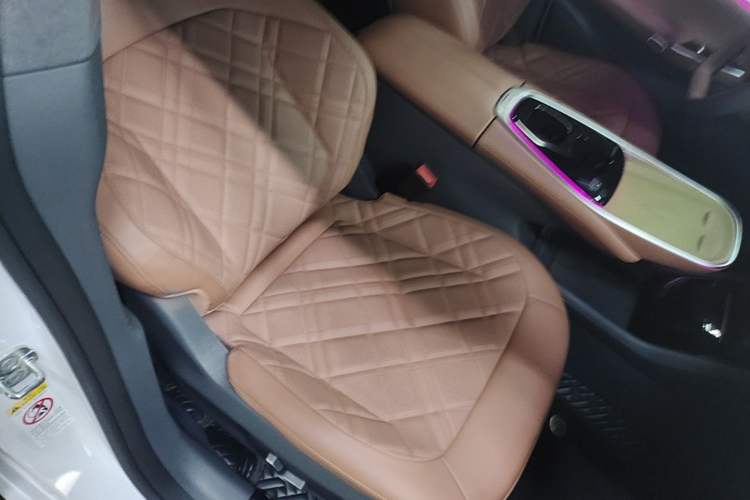 Used CHANGAN NEVO A07 2024 All-Electric "True Fragrance" Edition 710 Flagship Model Right Front Seat