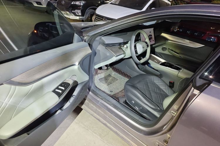 Used CHANGAN NEVO A07 2024 All-Electric "True Fragrance" Edition 710 Flagship Model Driver Seat