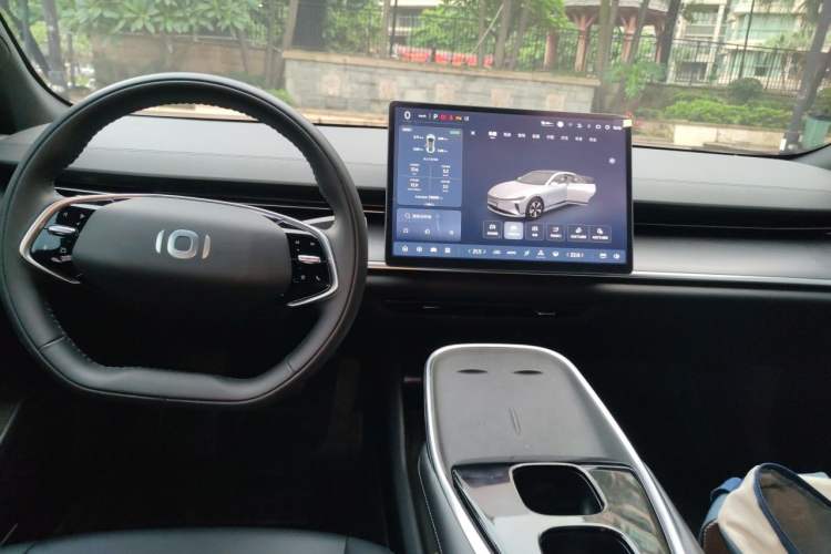 Used CHANGAN NEVO A07 2024 All-Electric "Real Bargain" Version 515 Elite Model 58.9 kWh Center Console