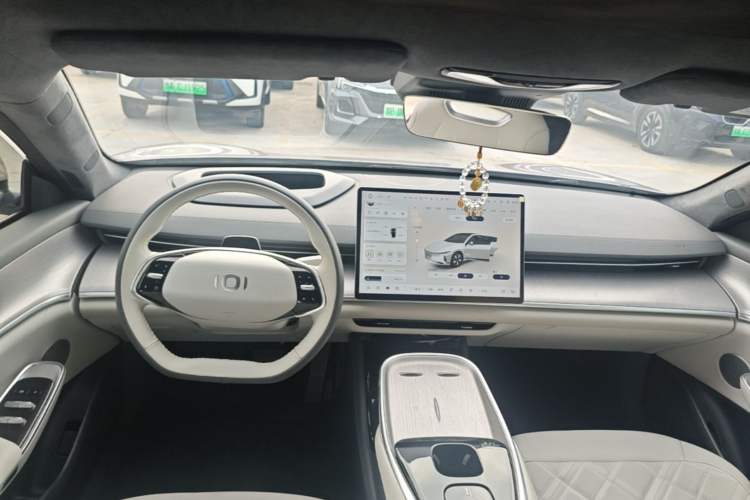 Used CHANGAN NEVO A07 2024 All-Electric "True Fragrance" Edition 710 Flagship Model Center Console