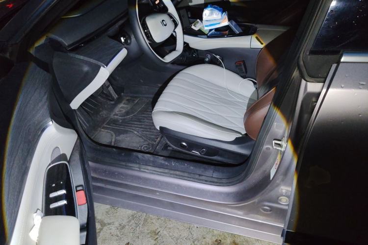 Used CHANGAN NEVO A07 2024 All-Electric "True Fragrance" Edition 710 Flagship Model Driver Seat
