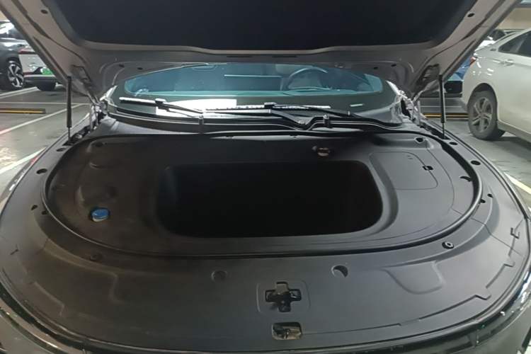 Used CHANGAN NEVO A07 2024 All-Electric "True Fragrance" Edition 710 Flagship Model Engine Bay