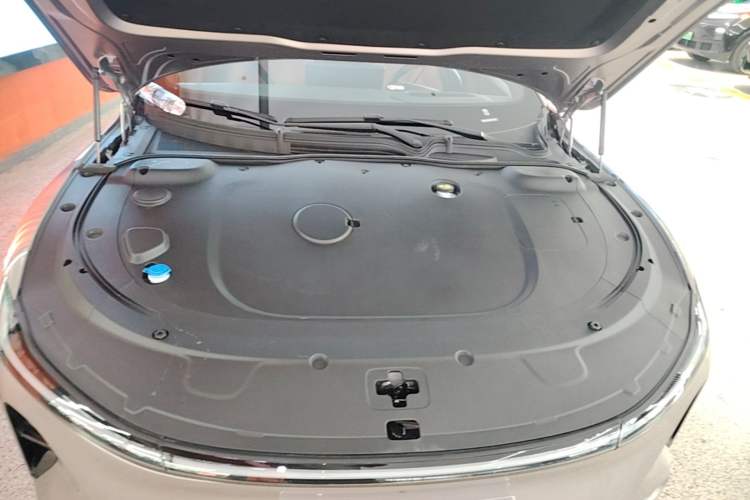 Used CHANGAN NEVO A07 2024 All-Electric "True Fragrance" Edition 710 Flagship Model Engine Bay