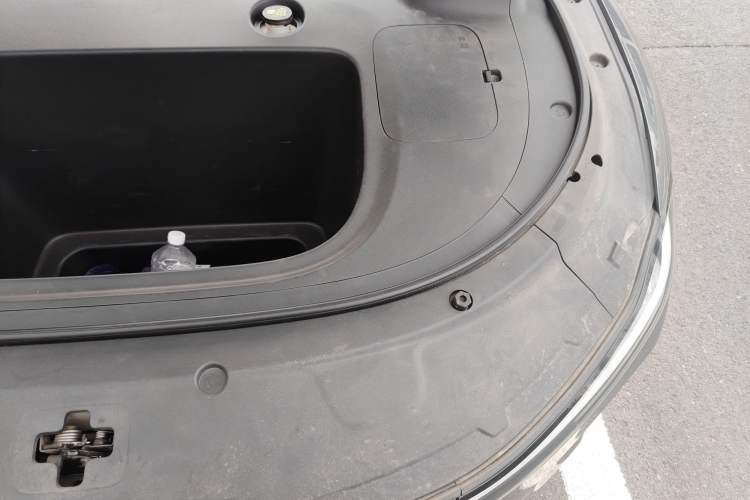 Used CHANGAN NEVO A07 2024 All-Electric "True Fragrance" Edition 710 Flagship Model Engine Bay Left