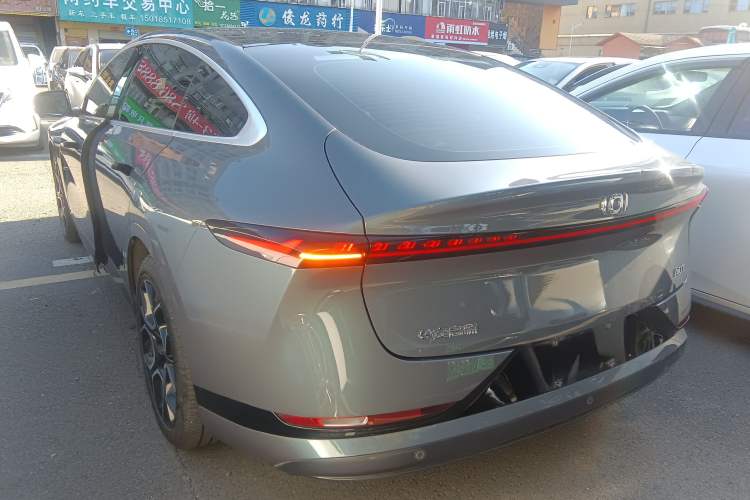 Used CHANGAN NEVO A07 2024 All-Electric "True Fragrance" Edition 710 Flagship Model Exterior 3