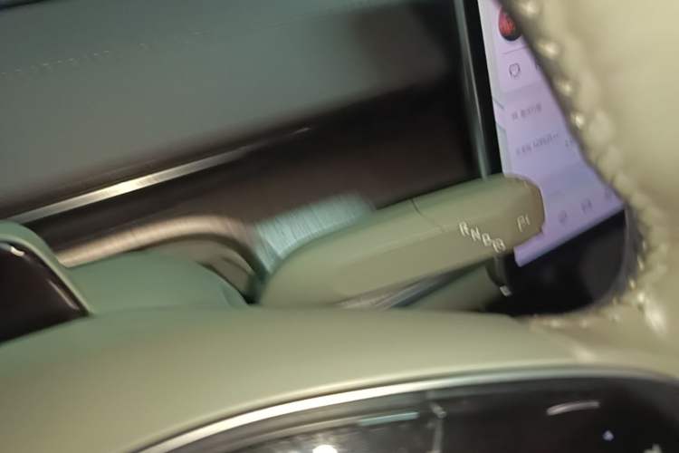 Used CHANGAN NEVO A07 2024 All-Electric "True Fragrance" Edition 710 Flagship Model Gear Lever