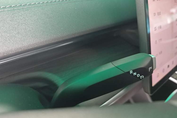 Used CHANGAN NEVO A07 2024 All-Electric "True Fragrance" Edition 710 Flagship Model Gear Lever