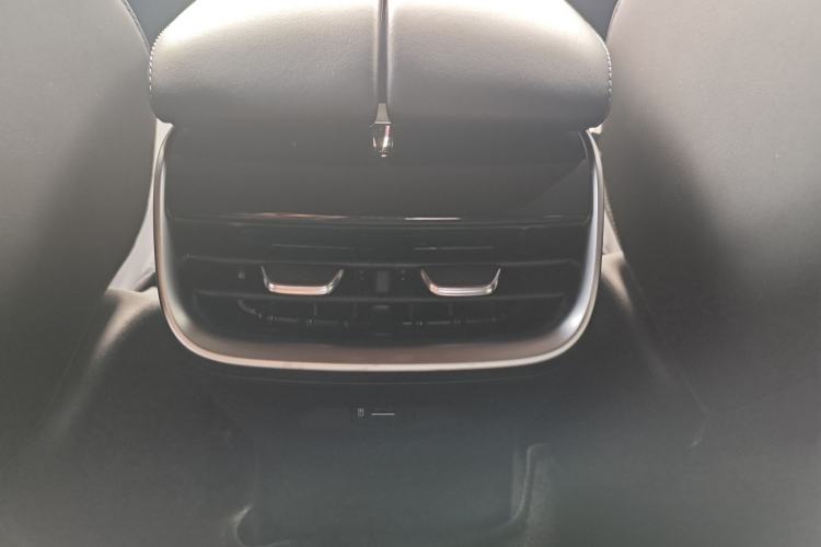 Used CHANGAN NEVO A07 2024 All-Electric "True Fragrance" Edition 710 Flagship Model Interior 3