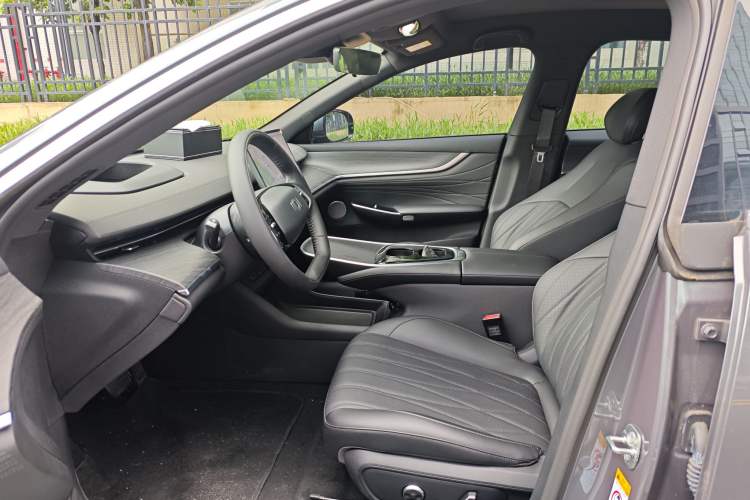 Used CHANGAN NEVO A07 2024 All-Electric "True Fragrance" Edition 710 Flagship Model Interior 6