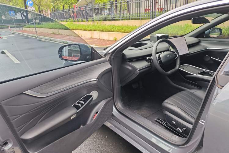 Used CHANGAN NEVO A07 2024 All-Electric "True Fragrance" Edition 710 Flagship Model Interior 7
