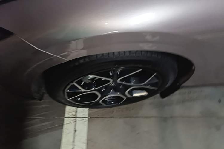 Used CHANGAN NEVO A07 2024 All-Electric "True Fragrance" Edition 710 Flagship Model Left Front Wheel Hub