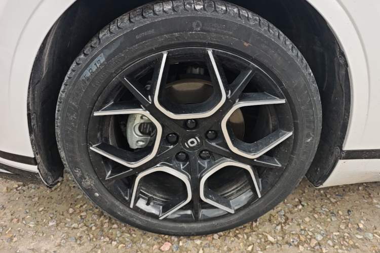 Used CHANGAN NEVO A07 2024 Pure Electric "True Fragrance" Edition 515 Prestige Model Left Front Wheel Hub