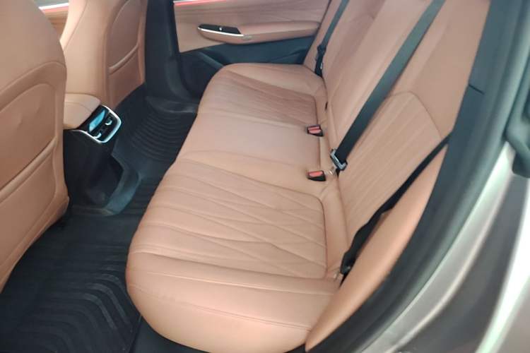 Used CHANGAN NEVO A07 2024 All-Electric "True Fragrance" Edition 710 Flagship Model Left Rear Seat