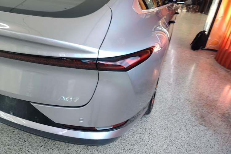 Used CHANGAN NEVO A07 2024 All-Electric "True Fragrance" Edition 710 Flagship Model Right Rear Taillight