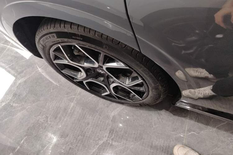 Used CHANGAN NEVO A07 2024 All-Electric "True Fragrance" Edition 710 Flagship Model Right Rear Wheel Hub