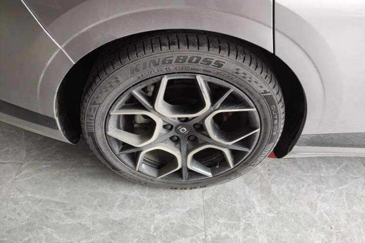 Used CHANGAN NEVO A07 2024 All-Electric "True Fragrance" Edition 710 Flagship Model Right Rear Wheel Hub