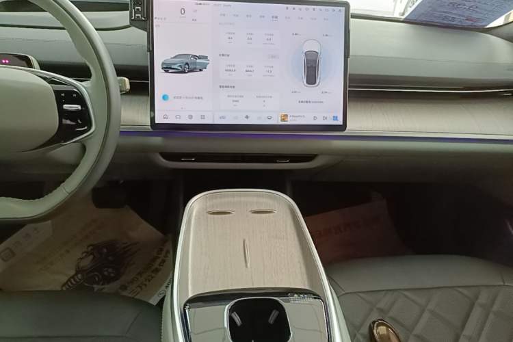 Used CHANGAN NEVO A07 2024 All-Electric "True Fragrance" Edition 710 Flagship Model Audio And AC Panel