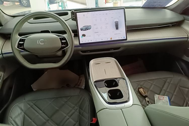 Used CHANGAN NEVO A07 2024 All-Electric "True Fragrance" Edition 710 Flagship Model Center Console