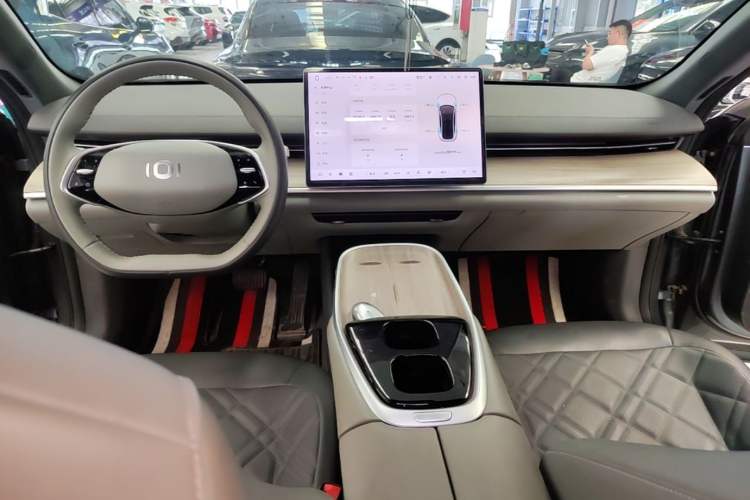 Used CHANGAN NEVO A07 2024 All-Electric "True Fragrant" Edition 515 Elite Model Center Console