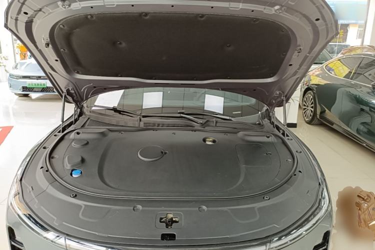 Used CHANGAN NEVO A07 2024 All-Electric "True Fragrance" Edition 710 Flagship Model Engine Bay