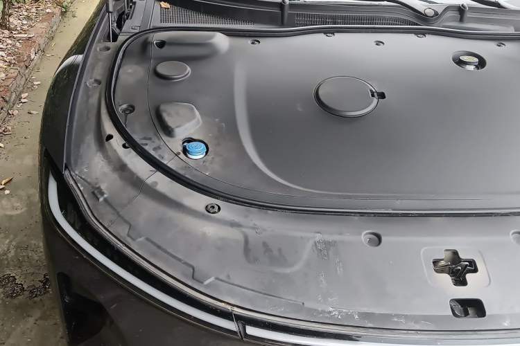 Used CHANGAN NEVO A07 2024 All-Electric "True Fragrance" Edition 710 Flagship Model Engine Bay Right