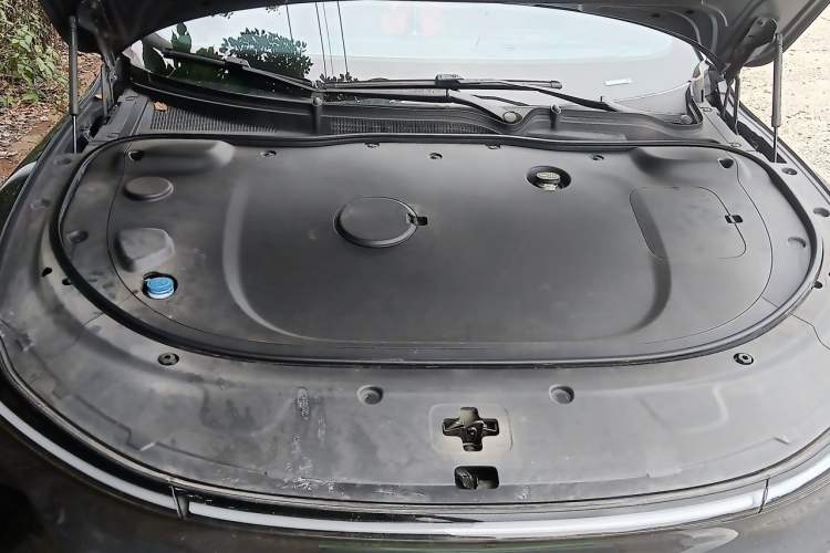 Used CHANGAN NEVO A07 2024 All-Electric "True Fragrance" Edition 710 Flagship Model Engine Bay