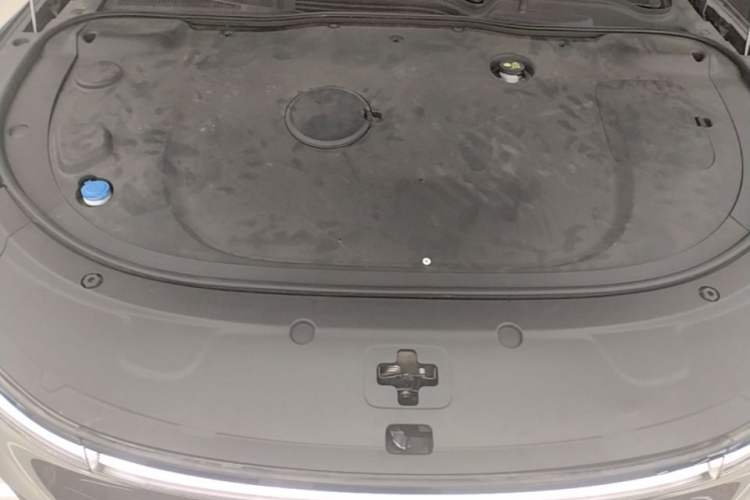 Used CHANGAN NEVO A07 2024 All-Electric "True Fragrance" Edition 710 Flagship Model Engine Bay