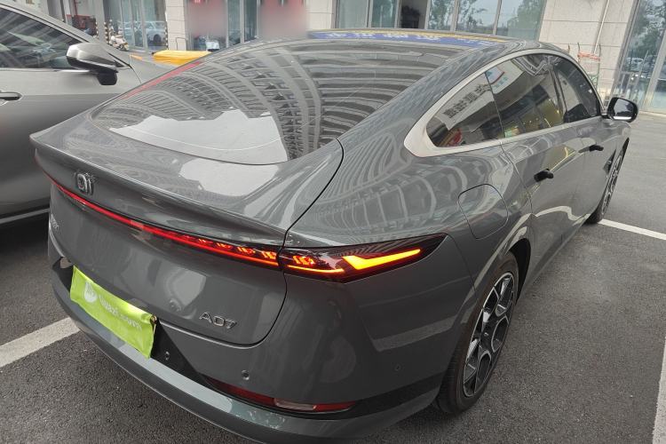 Used CHANGAN NEVO A07 2024 All-Electric "True Fragrance" Edition 710 Flagship Model Exterior 5