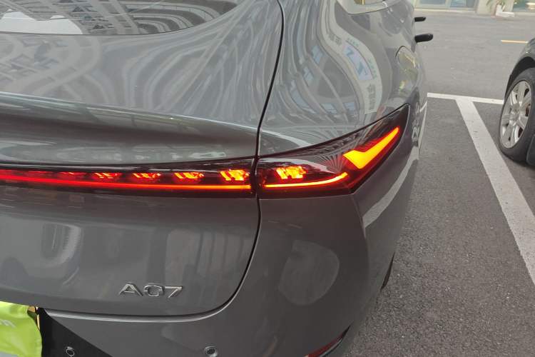 Used CHANGAN NEVO A07 2024 All-Electric "True Fragrance" Edition 710 Flagship Model Exterior 6