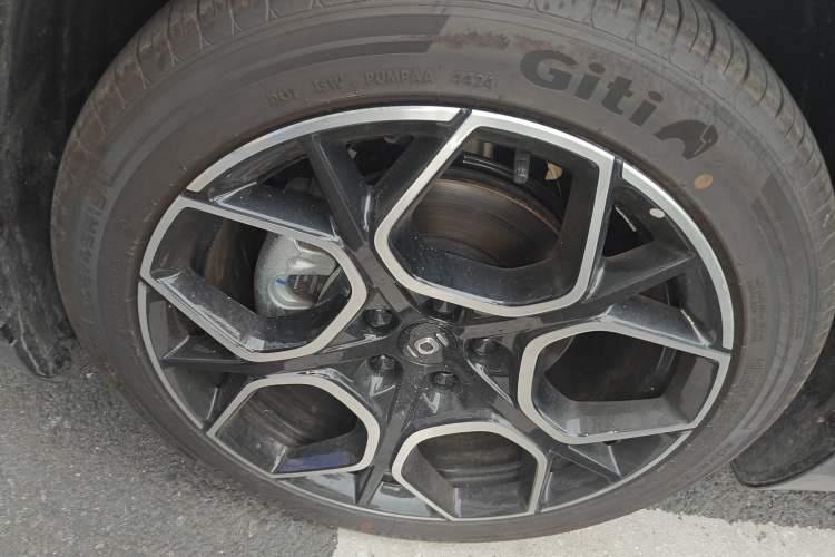 Used CHANGAN NEVO A07 2024 All-Electric "True Fragrance" Edition 710 Flagship Model Exterior 7