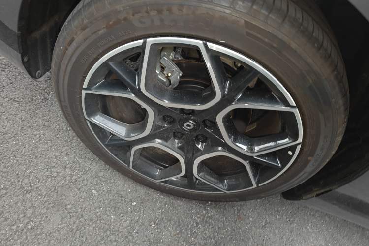 Used CHANGAN NEVO A07 2024 All-Electric "True Fragrance" Edition 710 Flagship Model Exterior 8
